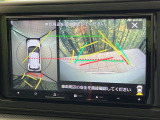 【パノラミックビューモニター】専用のカメラにより、上から見下ろしたような視点で360度クルマの周囲を確認することができます☆死角部分も確認しやすく、狭い場所での切り返しや駐車もスムーズに行えます。