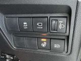 誠に勝手ながら当社では記載の装備と現車の装備に相違がある場合は現状を優先致します。