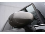 ボディカラーやグレード、お好みで簡単に交換できるのが、NEW MINIの良いところ!オプションでいろいろなカラーや柄がお選びいただけて、オリジナリティーを追求できるのも魅力の一つです!