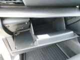 車検証など色々なものを収納することが出来るので便利です!