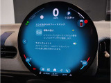 MINIのメーターパネルは円をコンセプトにデザインされております。おしゃれで愛嬌のあるMINI独自のデザインに惹かれる方は数多くいらっしゃいます。