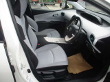 プリウス 1.8 A E-Four 4WD 