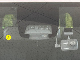 【トヨタセーフティセンス】走行中に前方の車両等を認識し、衝突しそうな時は警報とブレーキで衝突回避と被害軽減をアシスト。より安全にドライブをお楽しみいただけます。
