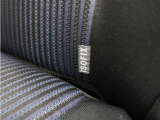 ◆ISOFIX◆シートベルトいらずでチャイルドシートと固定金具を連結するだけでガッチリ固定できます。
