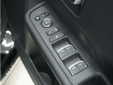 ◆パワーウィンドウスイッチ◆運転席から全席の窓の開閉操作を行うことが出来いつでも換気ができます!