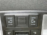 運転席の操作でオートスライドドアが開閉します!同乗者に優しく!とっても便利な機能です!