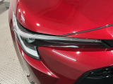 LEDヘッドライトは、点灯の瞬間から最大光量を発揮し、突然暗くなるトンネルなどでの安定感を高めます。