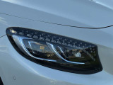 4,700ccV8DOHCツインターボ 455PS/5,250~5,500rpm 71.3kgm/1,800~3,500rpm(カタログ値) 9AT マジックボディコントロールサスペンション(ダイナミックカーブ機能) 245/40&275/35R20  アダプティブクルコン