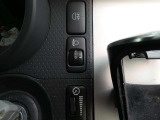 ヘッドライトコーティング事例2 コンパウンドでしっかり仕上げていきます。