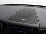 【harman/kardon】世界のオーディオファン垂涎のプレミアムサウンドシステムを搭載。原音に近い音場空間を忠実に再現。乗る人すべてに最良の音響体験を提供します。