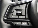 ステアリング左側にはメディアコントロールスイッチ