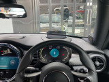 車両の詳細、ご質問につきましては、弊社営業スタッフまでお気軽にご連絡下さいませ。遠方のお客様には実車の詳細画像送信も承ります。