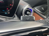 ステアリング裏に備えられたパドルシフト。積極的にシフトチェンジを行いスポーティーな走りを楽しむことが出来ます。