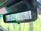 【デジタルインナーミラー】後席の大きな荷物や同乗者で後方が確認しづらい時でも安心!カメラが撮影した車両後方の映像をルームミラー内に表示。クリアな視界で状況の確認が可能です!