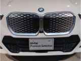 BMW代表的な特徴のキドニーグリル。BMWのすべてのモデルに採用され、BMWらしさを強調しております。