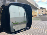 ブラインドスポットモニター装備車線変更も安心です。