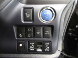 室内のスイッチで運転席から開閉ができる、パワースライドドアが付いています。(安心の挟み込み防止機能付)