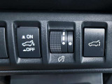 パワーバックドアは、運転席からも操作が可能です。