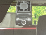 【ドライブレコーダー】ドライブレコーダー装備!走行中はもちろん、あおり運転や事故に遭遇した際、映像で記録し、万一のリスクに備えます。※記録用SDカードはお客様ご自身でご準備いただく必要があります。