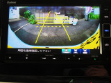 ギヤをRに入れるとナビの画面に後ろの映像が映るリヤカメラ付!後退時の安全確認やコンディションの悪い視界でもカラーバックモニターがドライバーをサポート☆☆☆