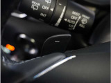 【ステアリングシフトスイッチ】ハンドルから手を離さずに素早くシフトアップ&ダウンができます。お近くの広島マツダまでお越しください。