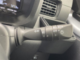 【 オートライト 】オートライトなのでライトの点け忘れを気にすることなく運転が出来ます♪