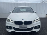 ご納車前には、BMWを熟知したメカニックによる100項目の点検・整備を行います。不具合箇所、交換時期に達している部品に関しましては、全て当社負担で交換してからのご納車となります。