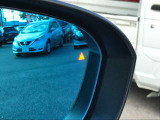 安全装備の【BSM】ブラインドスポットモニタリングを装着!!側面後方の視界に入らない車両がある場合に知らせてくれるので、車線変更が苦手な方もも安心です!!