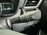 【オートライト】車外の明るさに応じて自動的にライトの点灯・消灯をしてくれます