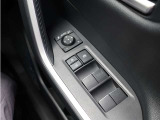 BUBUならではの内外装の手入れ、自社工場による納車前点検では100項目に及ぶ法定点検に基づいた内容の点検整備とコンピューター診断を実施。 『点検整備記録簿』を発行し、丁寧にご説明差し上げます。