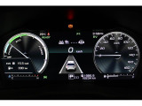 12.3インチフル液晶メーターは運転に必要な情報をグラフィカルに表示し、少ない視線移動で瞬時に認識できます。