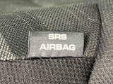 車両側方からの衝撃を緩和するSRSサイドエアバッグ(運転席/助手席)に加えて,SRSカーテンシールドエアバックも標準装備