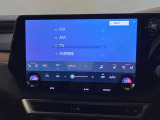 G-Link契約でご利用いただけるセンター通信型のナビ機能「コネクティッドナビ」を装備。従来のナビゲーションよりもリアルタイムな情報提供を可能にしました。