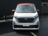 こちらの車両は当社新車部門で使用していた社用車が入荷したものです。