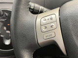 ナビゲーションに視線を移さず、ハンドルから手を離さず、運転に集中したまま手元でオーディオ操作できます♪