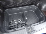 親切・丁寧・経験豊富な専門メカニックスタッフが整備します!納車前点検から納車後の車検・点検整備・事故等の修理などアフターサービスも安心。