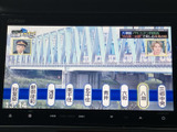 テレビ番組を画面で視聴でき、停車中の休憩時間にも活用いただけます。番組の映像や情報が見やすく表示され、待ち時間を過ごす際の楽しみとして取り入れられます。