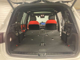 当店でお車をご購入のお客様はオーナー様専用保険「メルセデス・ベンツ保険」にご加入頂けます。飛来物によるフロントガラス破損やパンクによるタイヤ交換の際に、修理費用の一部をお支払いしております。