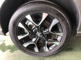 【アルミホイール】純正のアルミホイールがついてます!足元が引き立ち、車の印象がより良くなります!