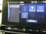 タッチパネル式で使いやすく、お出かけもラクラクです。