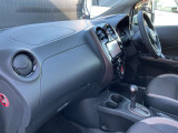 広々とした視界を体感できます。運転が楽しくなりますね。