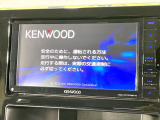 【ナビゲーション】目的地までしっかり案内してくれる使いやすいナビ。Bluetooth接続すればお持ちのスマホやMP3プレイヤーの音楽を再生可能!毎日の運転がさらに楽しくなります!!