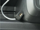 ◆USBチャージャー◆使いやすい場所に装備されています。
