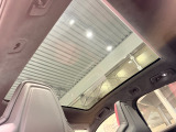 手厚いサポートを提供する「ポルシェ自動車保険」を取り扱っております。オリジナル補償(無償)が付帯し、万が一の際も正規販売店ならではの確かな安心でオーナー様を支えます。保険選びもお気軽にご相談ください。