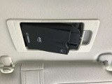 ETCが装着されています。再セットアップ後高速道路の料金所をノンストップで通過できて大変便利です。