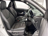 パワーシート搭載。微妙な調整が手軽にでき、最適なポジションで運転することが可能です。