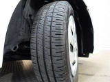 タイヤサイズは185/60R15となっております♪
