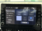 【Bluetooth】ナビゲーションと携帯電話/スマートフォンをBluetooth接続することができます。接続するとハンズフリーで使用することができるので、とても便利です。