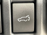 【パワーバックドア】スマートキーや運転席のボタンを押すだけでリアゲートが自動で開閉します!荷物を持っている時や、高い位置にあるバックドアを閉める際に便利な機能です♪