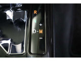 MTモード(シーケンシャルシフト)を装備しています。AT車でありながら、マニュアル感覚のシフトチェンジが可能です。ドライバーの変速操作に応えたアクティブな走りが楽しめます。